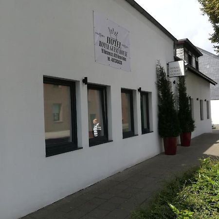 Royal Guest House II Фирзен Екстериор снимка