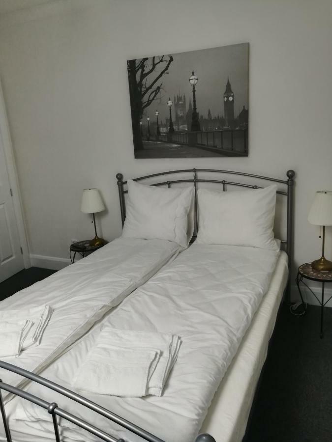 Royal Guest House II Фирзен Екстериор снимка