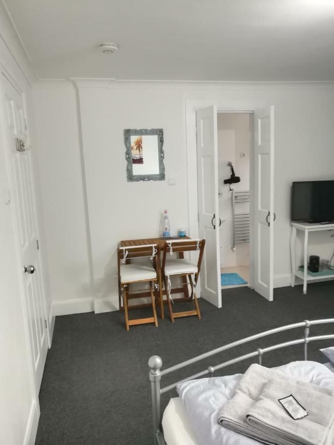 Royal Guest House II Фирзен Екстериор снимка