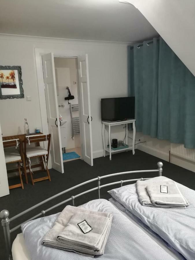 Royal Guest House II Фирзен Екстериор снимка