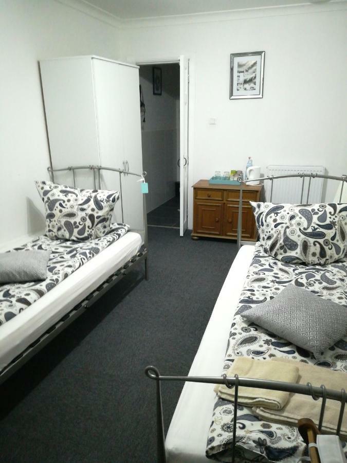 Royal Guest House II Фирзен Екстериор снимка